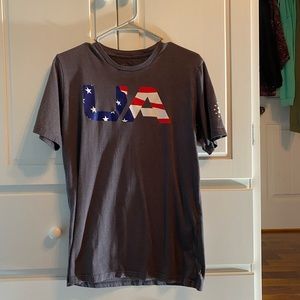 Gray Under Armour t shirt men’s small